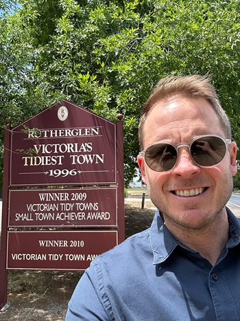 Tom taking a short break between visiting financial counsellors in Albury and Shepparton - Rutherglen, VIC - December 2025