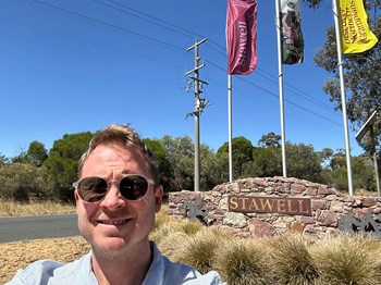 Tom meets with lawyers from Vic Legal Aid in Horsham to discuss the insurer's response to the recent bushfires in the area and a road trip rest break in Stawell on the way. - Horsham, VIC - February 2026